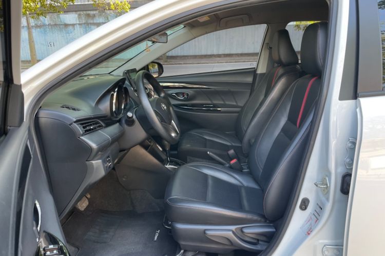 Used Toyota YARiS L 2021 X-Trail 1.5L CVT Luxury Edition
