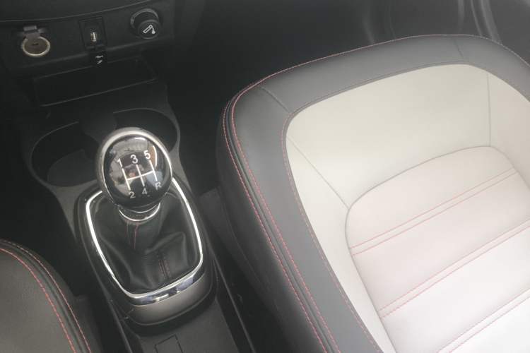 Used Great Wall M4 2014 1.5L manual Comfort trim level
