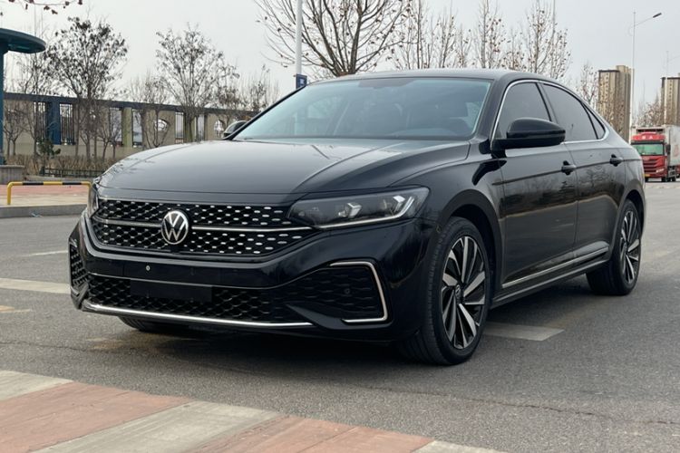 Used Volkswagen Passat 2022 330TSI Starry Elite Edition Custom Version
