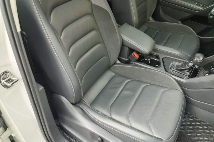 Used Volkswagen Tiguan L 2018 330TSI Automatic Two-Wheel Drive Luxury Edition