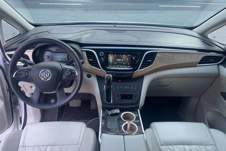 Used Buick GL8 2018 ES 28T Comfort Model China VI Standard
