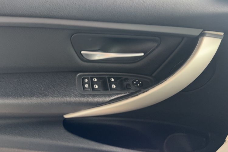 Used BMW 3 Series 2015 320Li Luxury Edition Fashion Model
