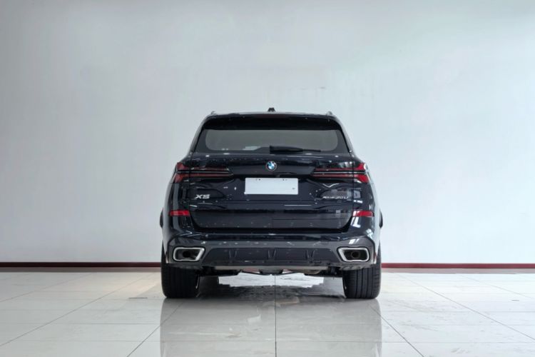 Used BMW X5 2023 xDrive 30Li Luxury M Sport Night Edition Package
