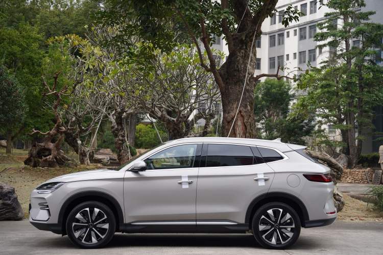 Used BYD Song PLUS New Energy 2025 EV with 605 km Range – Flagship Version
