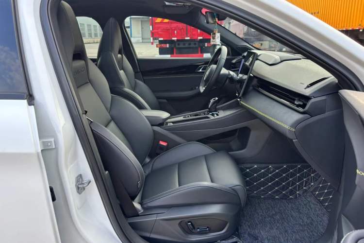 Used Lynk & Co 03 2025 1.5TD DCT Champion Edition Plus
