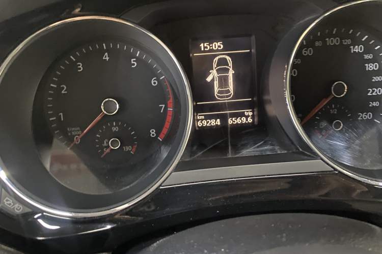 Used Volkswagen Sagitar 2015 230TSI Automatic Luxury Model