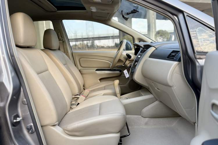 Used Venucia D50 2013 1.6L Automatic Luxury Edition