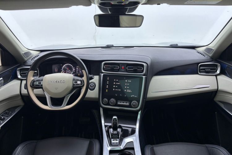 Used Lynk & Co 01 2017 2.0T Two-Wheel Drive Zhaopu Version
