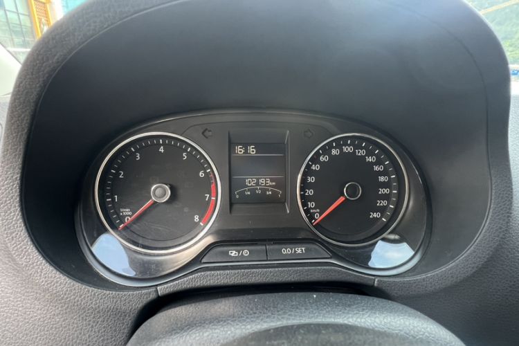 Used Volkswagen Polo 2016 1.6L Cross Polo Automatic
