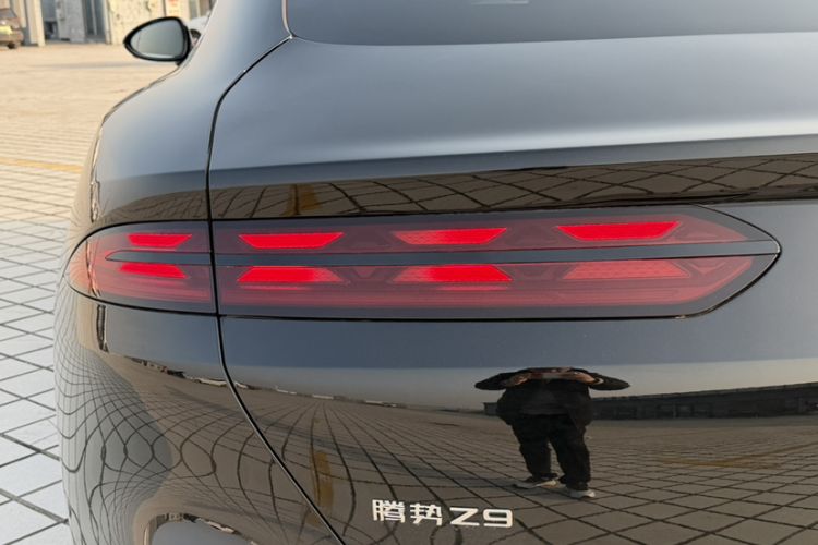 Used Denza Z9 2024 1100 km Four-Wheel Drive Pro Version