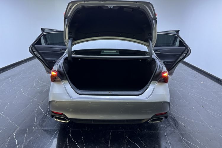 Used Toyota Avalon 2019 2.0L Luxury Edition China VI Standard