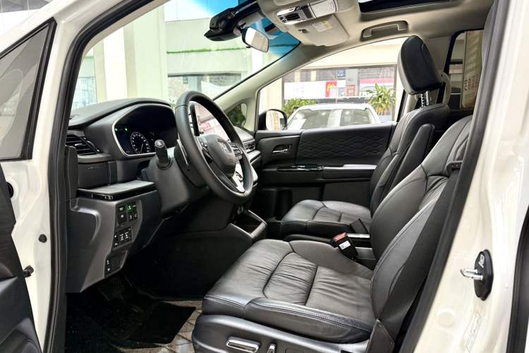 Used Honda Elysion 2022 2.0L eHEV Luxury First Edition
