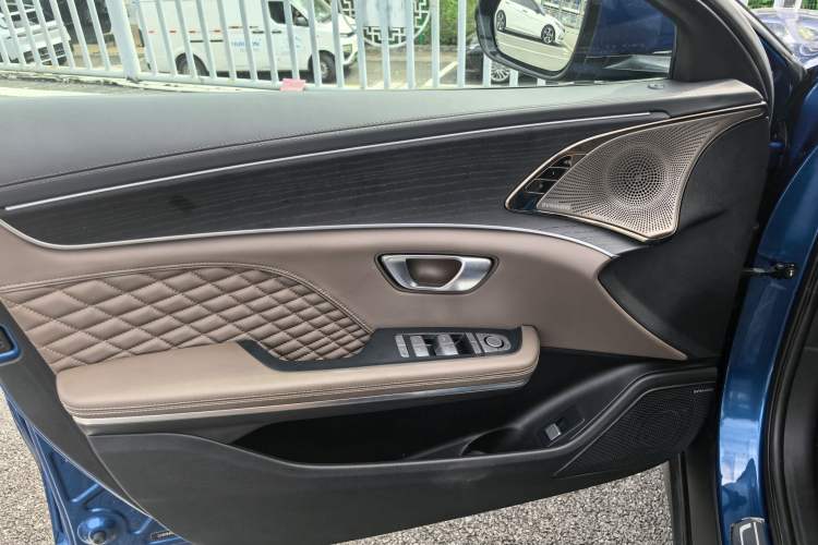 Used BYD Han 2022 EV Genesis Edition 715 km Front-Wheel-Drive Flagship Model
