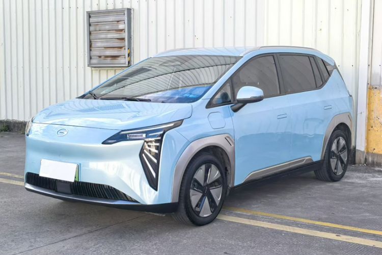 Used AION Y 2023 Younger