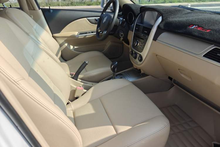 Used Buick Excelle 2013 1.5L Automatic Classic Model
