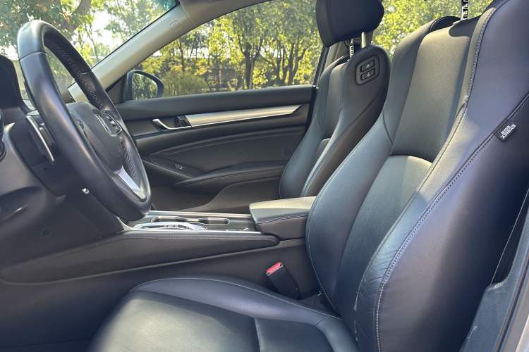 Used Honda Accord 2018 Rui Hybrid 2.0L Rui Ling Edition China VI
