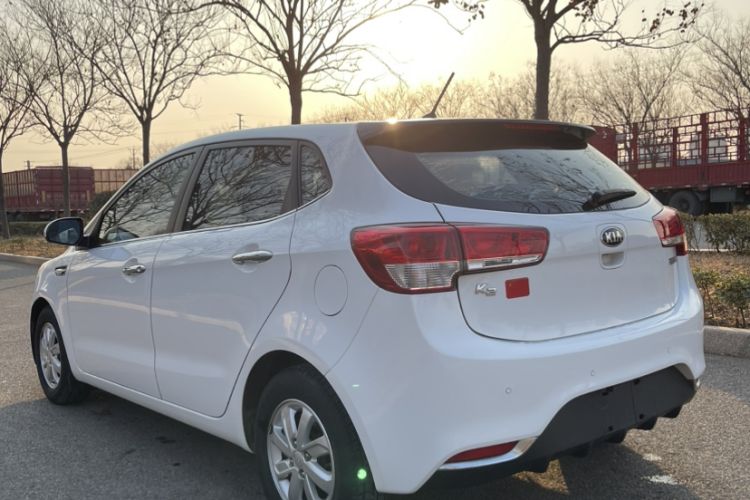 Used Kia K2 2015 Hatchback 1.4L AT GLS Cool Edition
