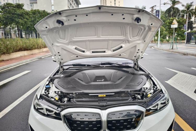 Used BMW i3 2024 eDrive 35 L
