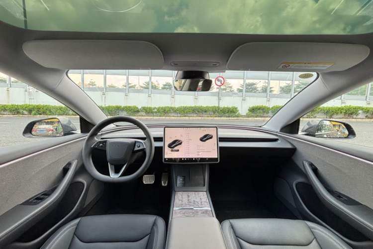 Used Tesla Model 3 2023 Rear-Wheel-Drive Version
