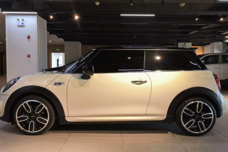 Used  MINI 2021 2.0T COOPER S Racing Driver
