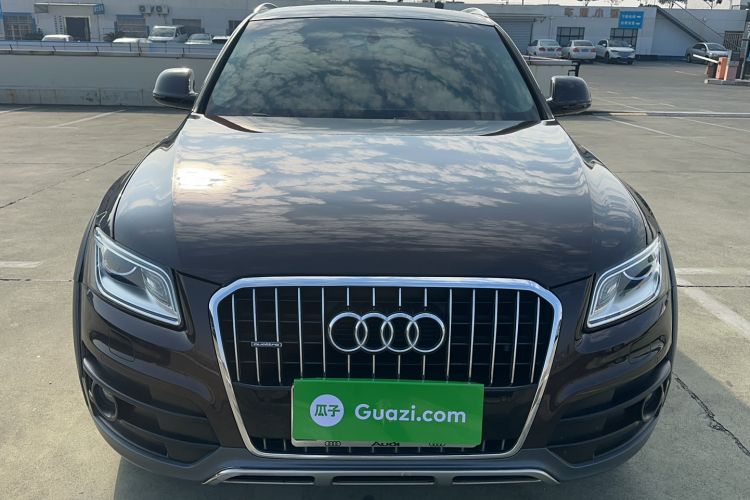 Used Audi Q5 2018 Collector's Edition 40 TFSI Technology Model
