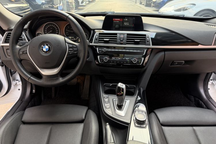 Used BMW 3 Series GT 2019 320i Sport Edition
