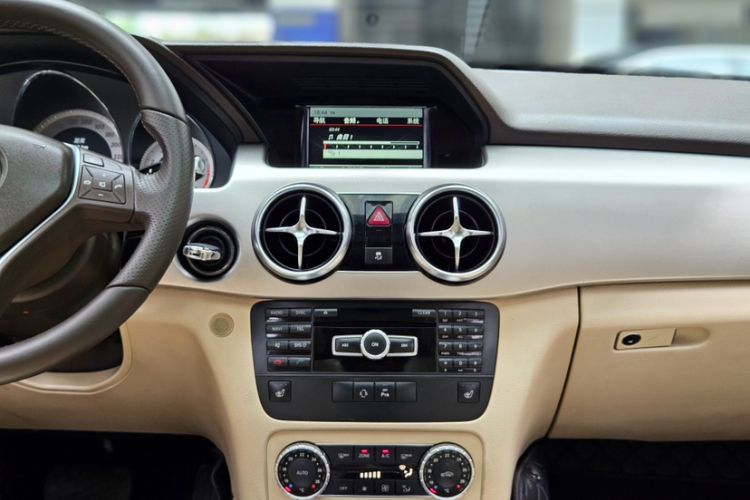 Used Mercedes-Benz GLK-Class 2013 Facelift GLK 300 4MATIC Fashion Edition
