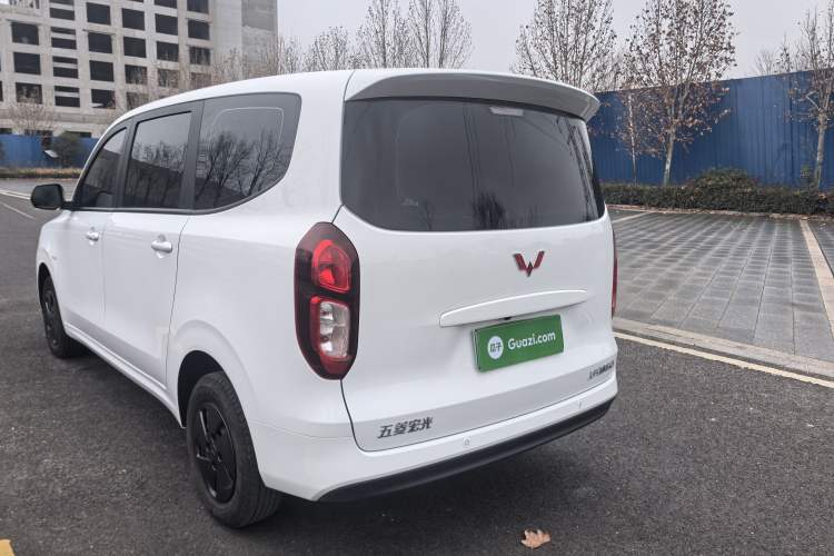 Used Wuling Hongguang New Energy 2025 Extended-Range Hybrid 50KM Comfort Version
