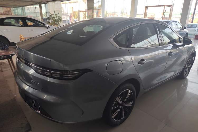 Used BYD Destroyer 05 2024 Honor Edition DM-i 120KM Luxury Model
