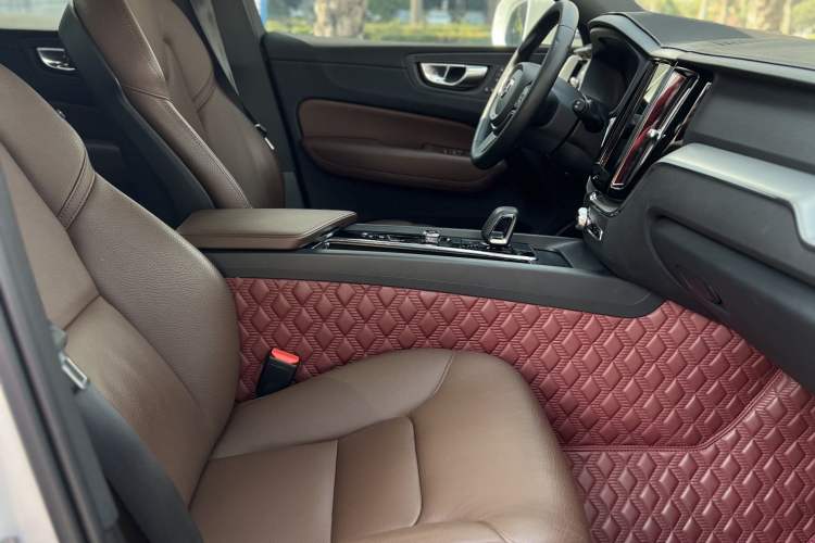 Used Volvo XC60 2024 B5 4x4 Smart Luxury Edition