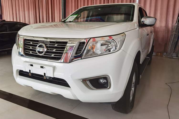 Used Nissan Navara 2017 2.5L Automatic 2WD Luxury Edition QR25