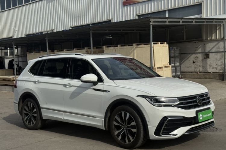 Used Volkswagen Tiguan L 2023 330TSI Automatic Two-Wheel Drive R-Line Enjoyment Edition
