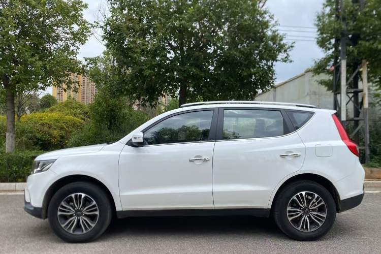 Used Geely Auto Vision X6 2016 1.8L Manual Luxury Model
