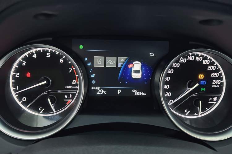 Used Toyota Camry 2018 2.0G Luxury Edition
