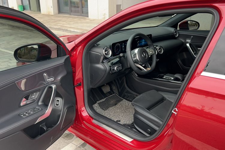 Used Mercedes-Benz A-Class 2020 Restyled A 200 L Sport Sedan Fashion Version
