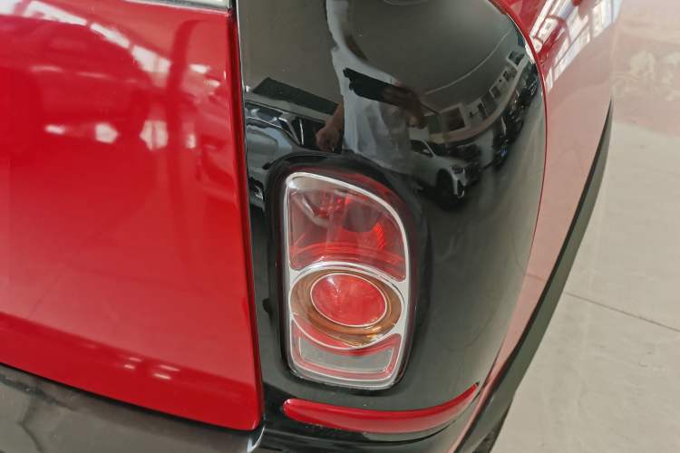 Used  Clubman 2011 1.6L COOPER Fun
