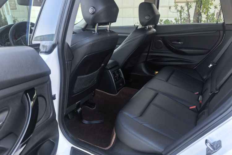 Used BMW 3 Series GT 2018 320i Sport Edition
