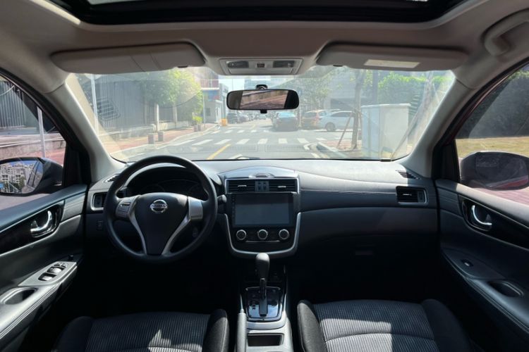 Used Nissan Tiida 2016 1.6L CVT Cool Dynamic Edition