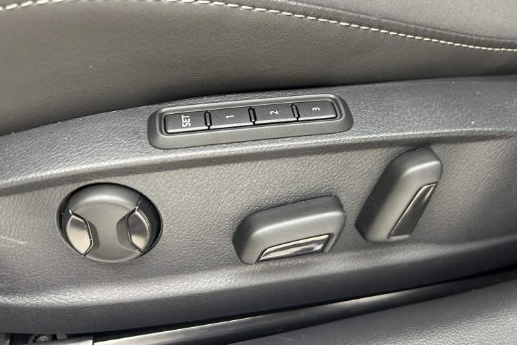 Used Volkswagen FAW-Volkswagen CC 2021 380TSI Striking Edition
