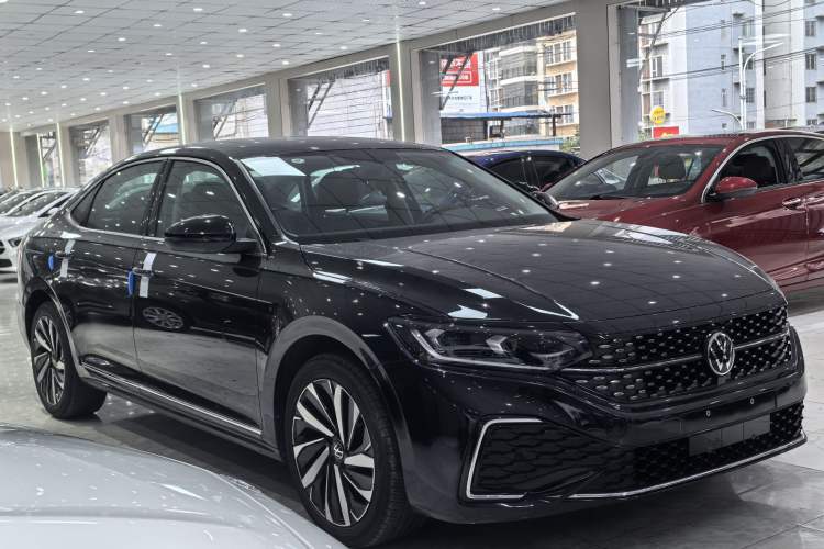 Used Volkswagen Passat 2023 Revised 330TSI Starry Elite Edition