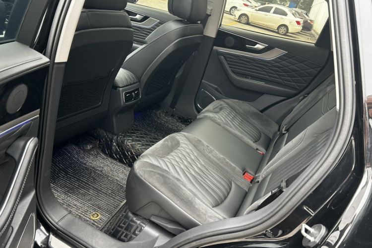 Used Hongqi HS5 2022 Revised Version 2.0T Smart Connect Flagship Edition
