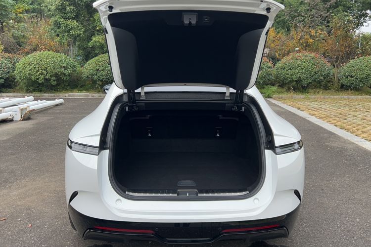 Used  12 2025 Ultra Extended-Range Edition
