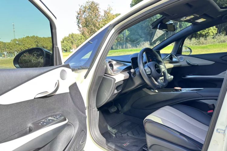 Used BYD Dolphin 2023 420 km Fashion Edition
