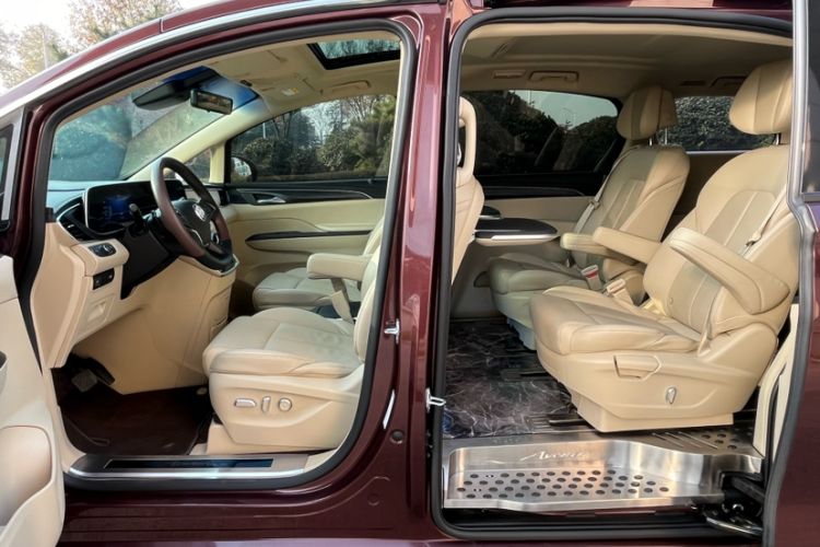 Used Buick GL8 2023 ES Lu Zun Deluxe Model
