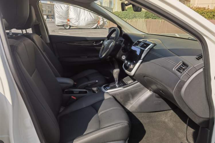 Used Nissan Tiida 2020 1.6L CVT Cool Edition
