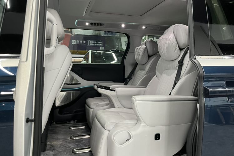 Used VOYAH Dream 2025 PHEV Four-Wheel-Drive Flagship Version – Qiankun Edition
