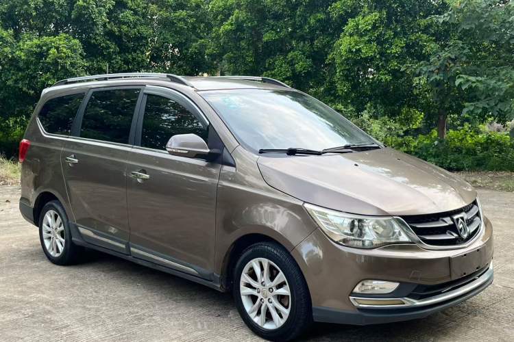 Used Baojun 730 2016 1.5L Manual Comfort Version 7 Seats China V Emission Standard
