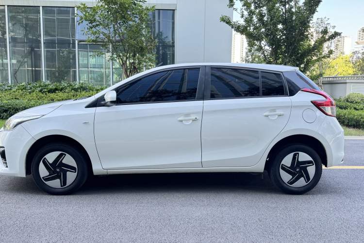 Used Toyota YARiS L 2014 1.3E Manual Charm Edition
