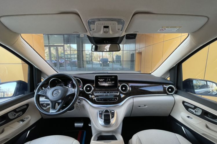 Used Mercedes-Benz V-Class 2018 V 260 L Prestige Extended Version China VI
