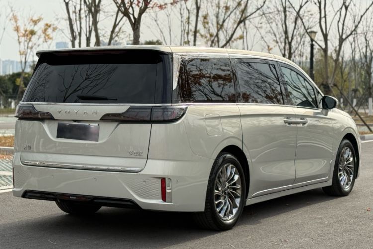 Used VOYAH Dream 2024 PHEV Ultra-Long Range Flagship Edition